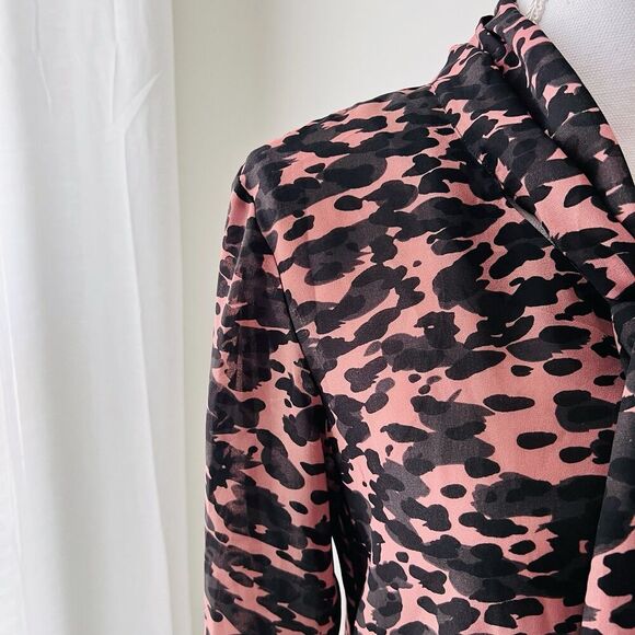 Beautiful CAbi Pink & Black Ruffly Chiffon Blouse with Attached Neck Scarf Sz XS - Picture 3 of 9